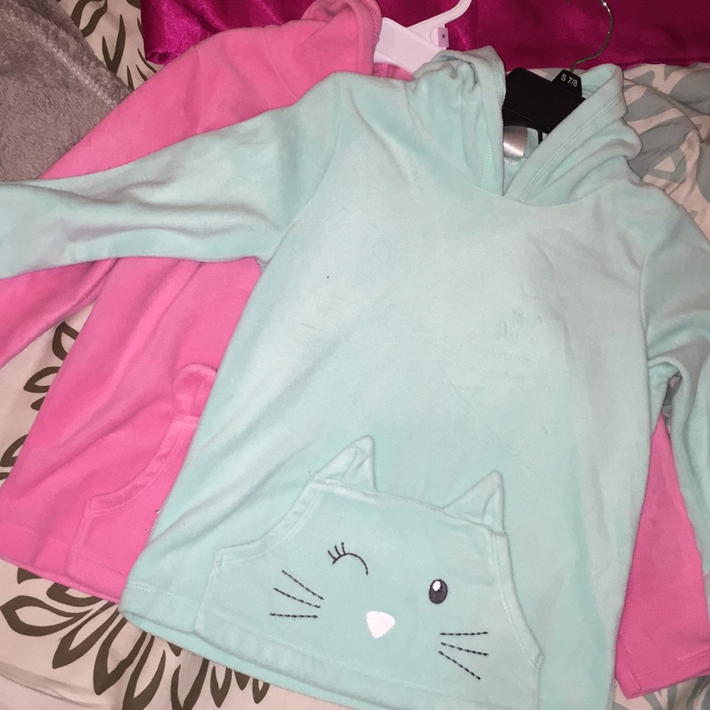 Girl’s sweatshirt